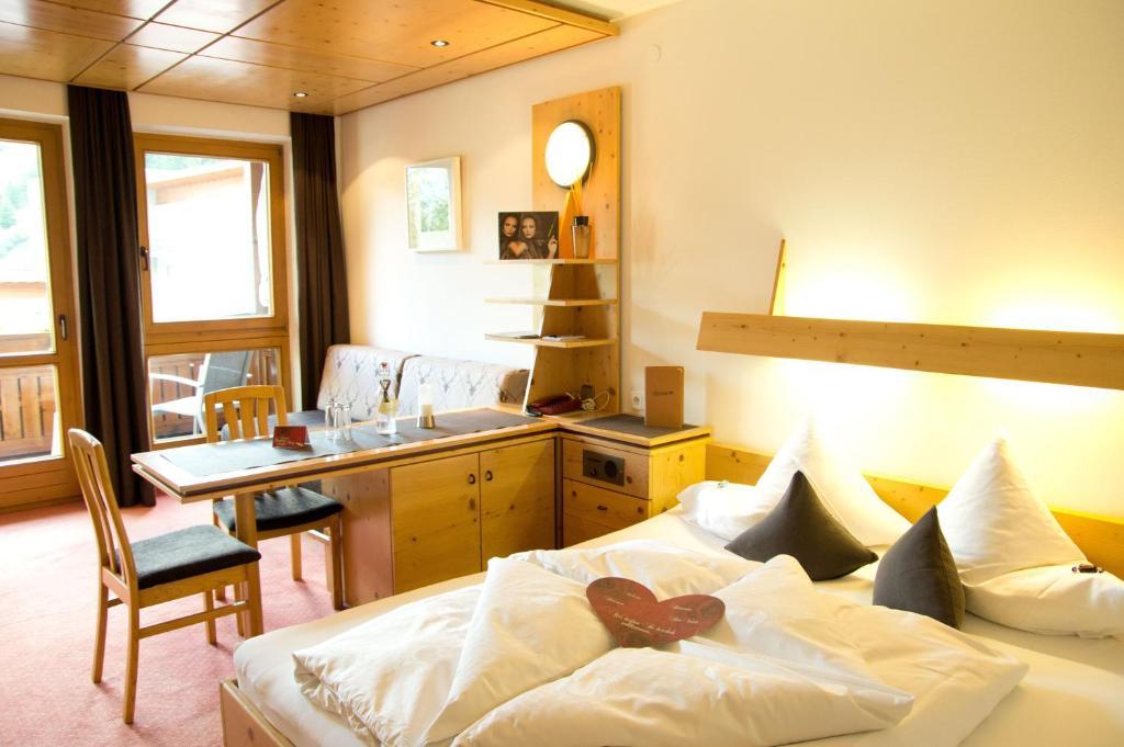 Hotel Garni Hainbacherhof Sölden Chambre photo